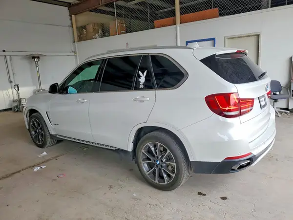 5UXKR2C53J0X07630 2018 BMW X5 - Image 2