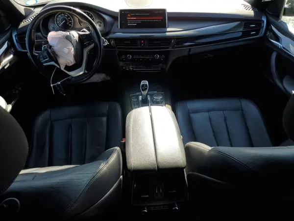 5UXKR2C53J0X08227 2018 BMW X5 - Image 8