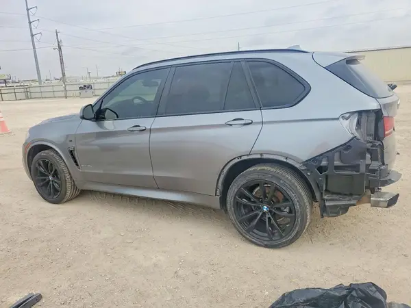 5UXKR2C53J0X09068 2018 BMW X5 - Image 2