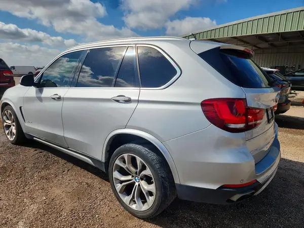 5UXKR2C53J0X09300 2018 BMW X5 - Image 2