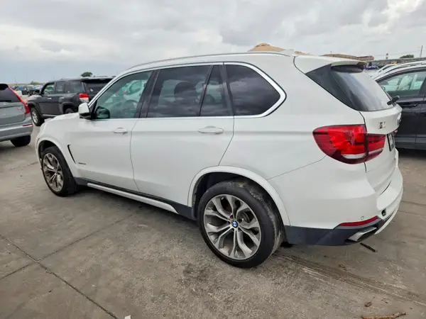 5UXKR2C53J0X10334 2018 BMW X5 - Image 2
