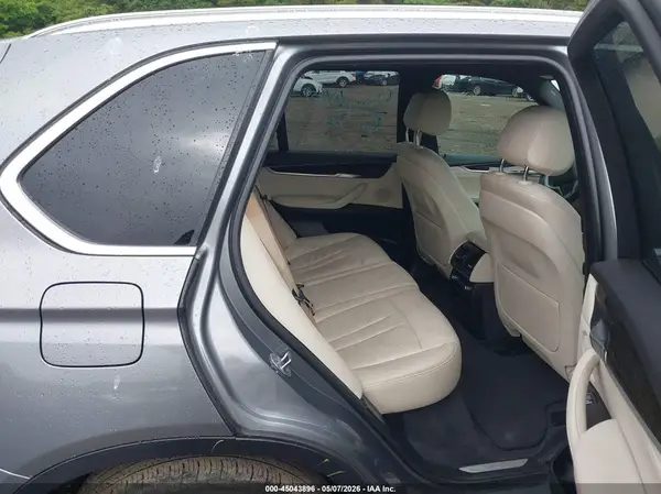 5UXKR2C53J0X10866 2018 BMW X5 - Image 8