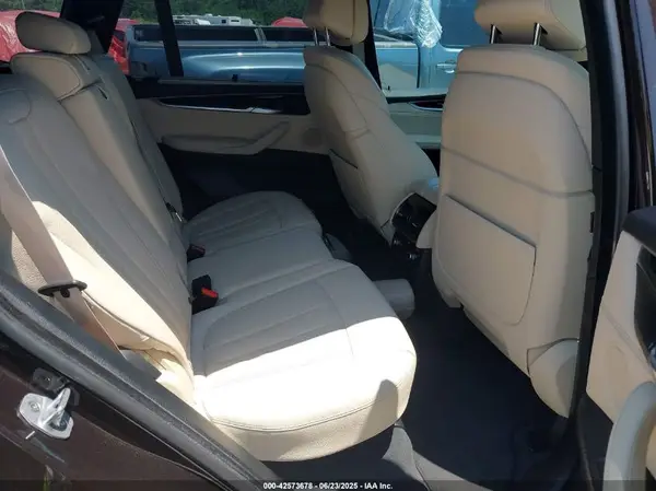 5UXKR2C53J0Z14373 2018 BMW X5 - Image 8