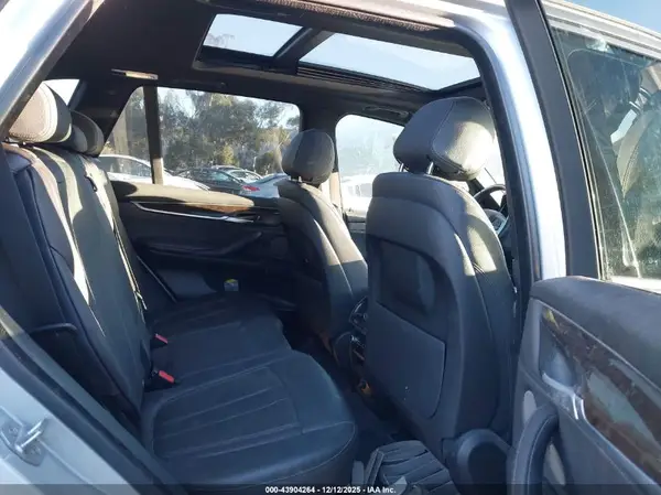 5UXKR2C53J0Z16057 2018 BMW X5 - Image 8