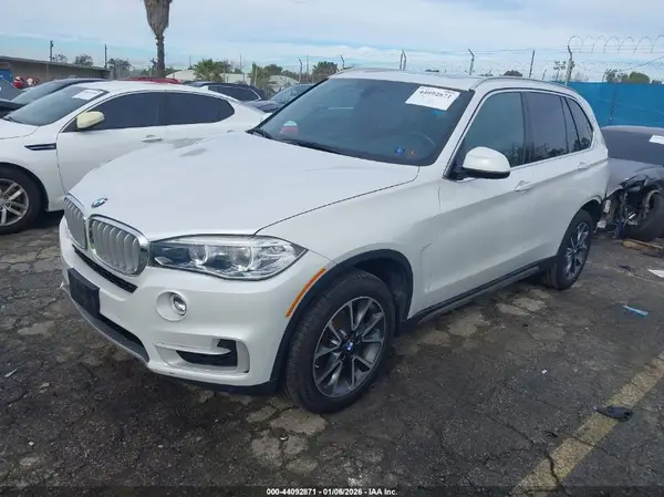 5UXKR2C53J0Z19136 2018 BMW X5 - Image 2
