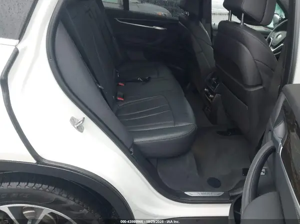 5UXKR2C53J0Z20559 2018 BMW X5 - Image 8