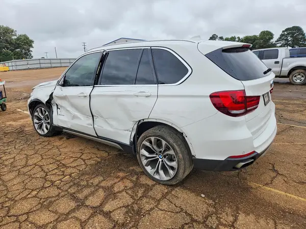 5UXKR2C53J0Z21856 2018 BMW X5 - Image 2
