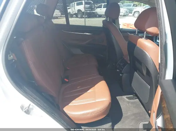 5UXKR2C54G0R71464 2016 BMW X5 - Image 8