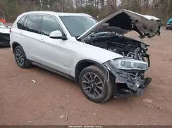 5UXKR2C54J0Z15144 2018 BMW X5