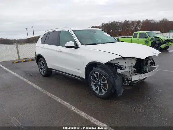 5UXKR2C54J0Z17685 2018 BMW X5 - Image 1
