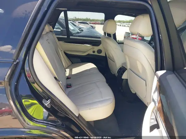 5UXKR2C55H0U18078 2017 BMW X5 - Image 8