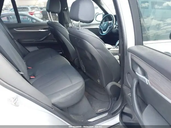 5UXKR2C55H0U19490 2017 BMW X5 - Image 8