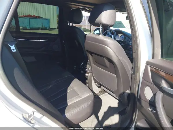 5UXKR2C55H0U19876 2017 BMW X5 - Image 8