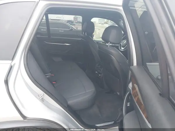 5UXKR2C55J0X09430 2018 BMW X5 - Image 8