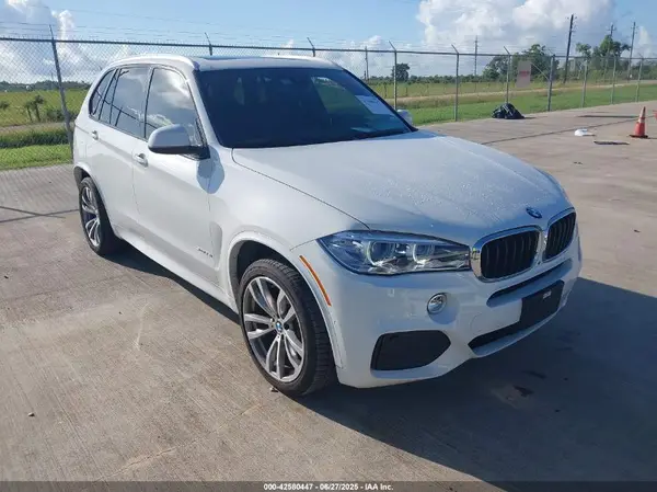 5UXKR2C55J0X10271 2018 BMW X5 - Image 1
