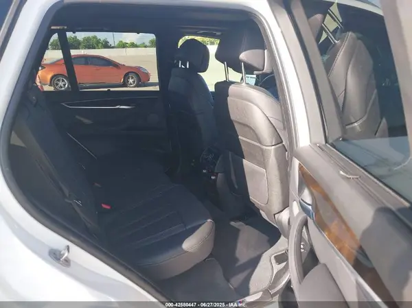 5UXKR2C55J0X10271 2018 BMW X5 - Image 8