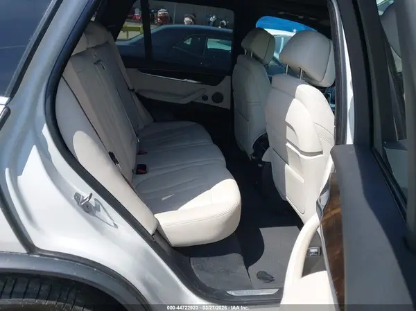 5UXKR2C55J0Z14505 2018 BMW X5 - Image 8