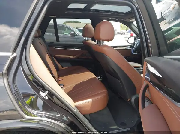 5UXKR2C55J0Z14987 2018 BMW X5 - Image 8