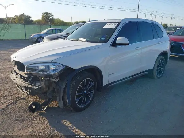 5UXKR2C55J0Z22300 2018 BMW X5 - Image 2