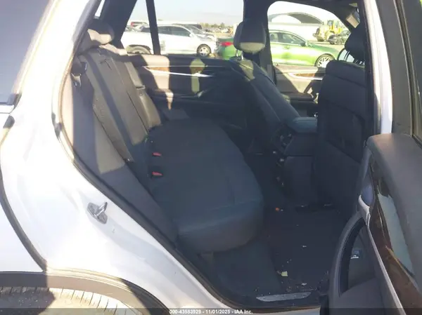 5UXKR2C55J0Z22300 2018 BMW X5 - Image 8