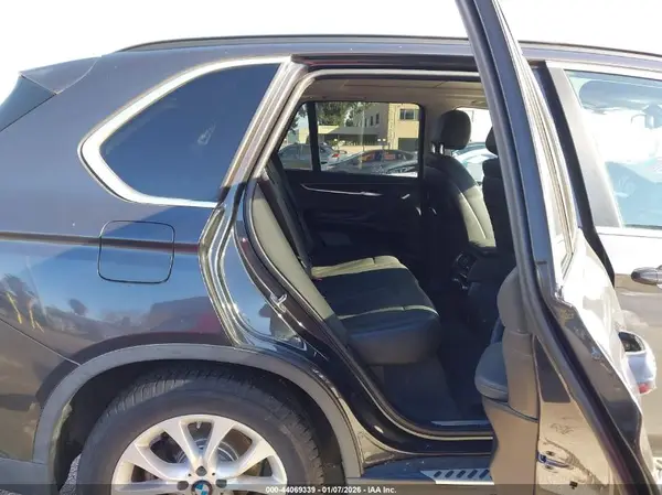 5UXKR2C56G0H42710 2016 BMW X5 - Image 8