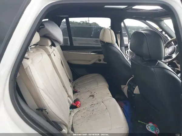 5UXKR2C56G0H43002 2016 BMW X5 - Image 8