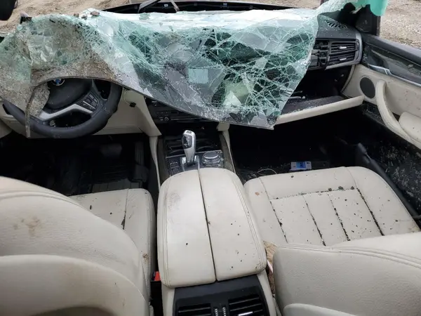 5UXKR2C56H0U17778 2017 BMW X5 - Image 8
