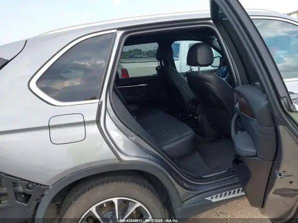 5UXKR2C56H0U19515 2017 BMW X5 - Image 8