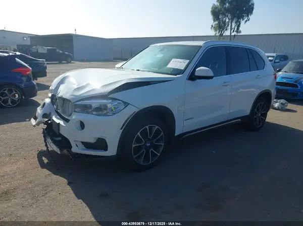 5UXKR2C56J0X08352 2018 BMW X5 - Image 2