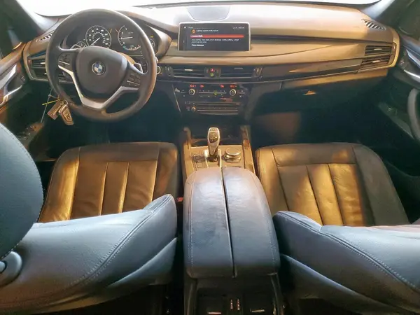 5UXKR2C56J0X09548 2018 BMW X5 - Image 8