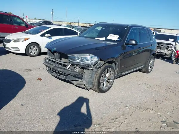 5UXKR2C56J0Z14657 2018 BMW X5 - Image 2