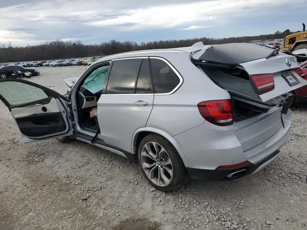 5UXKR2C56J0Z15260 2018 BMW X5 - Image 2