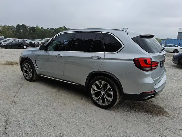 5UXKR2C56J0Z15999 2018 BMW X5 - Image 2