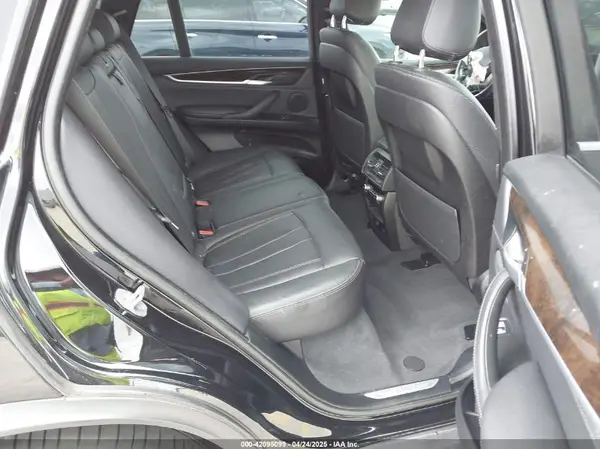 5UXKR2C56J0Z17347 2018 BMW X5 - Image 8