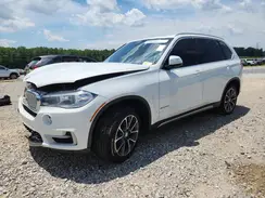 5UXKR2C56J0Z18143 2018 BMW X5