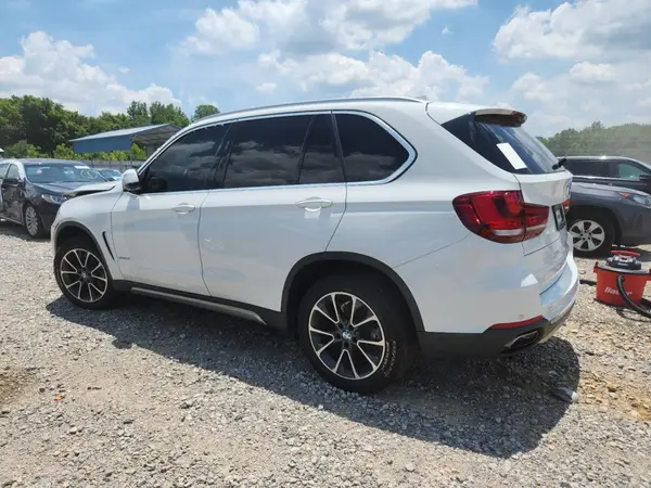 5UXKR2C56J0Z18143 2018 BMW X5 - Image 2