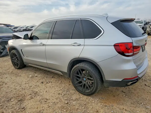 5UXKR2C56J0Z20779 2018 BMW X5 - Image 2