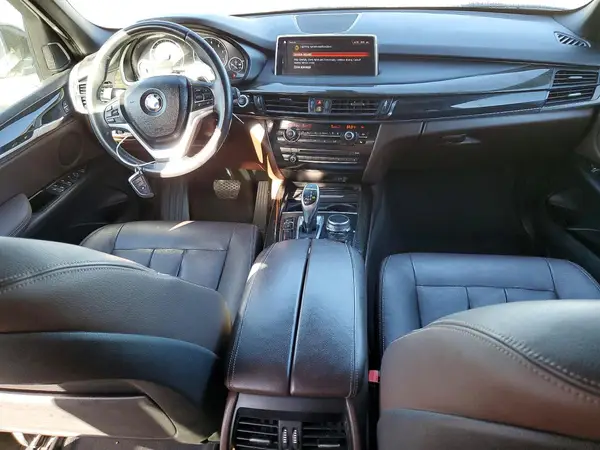 5UXKR2C56J0Z20975 2018 BMW X5 - Image 8