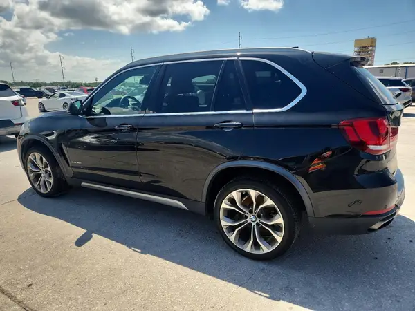 5UXKR2C56J0Z22046 2018 BMW X5 - Image 2