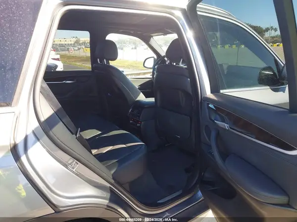 5UXKR2C57H0U21449 2017 BMW X5 - Image 8