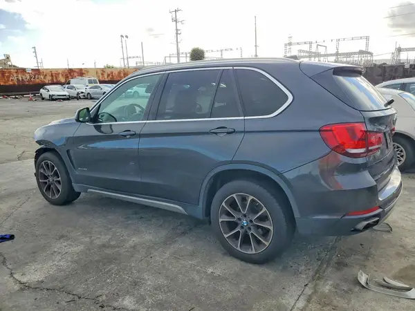 5UXKR2C57J0X08263 2018 BMW X5 - Image 2
