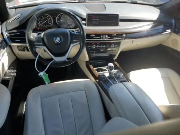 5UXKR2C57J0X08747 2018 BMW X5 - Image 8