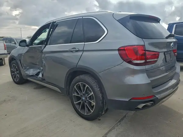 5UXKR2C57J0X09655 2018 BMW X5 - Image 2