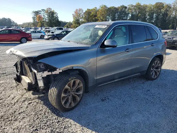5UXKR2C57J0X10322 2018 BMW X5 - Image 1