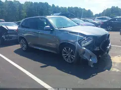 5UXKR2C57J0Z14800 2018 BMW X5