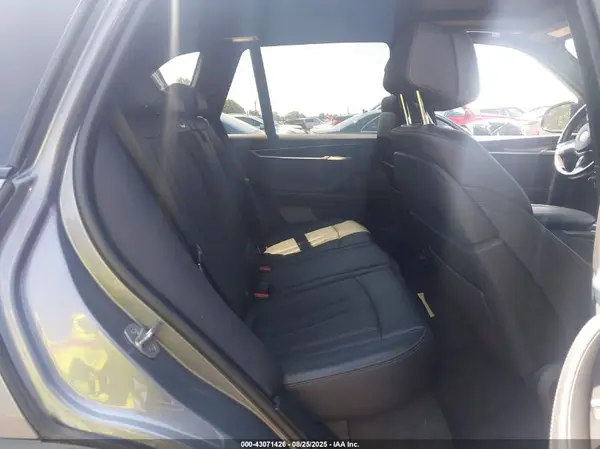 5UXKR2C57J0Z14800 2018 BMW X5 - Image 8