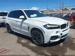 5UXKR2C57J0Z15333 2018 BMW X5
