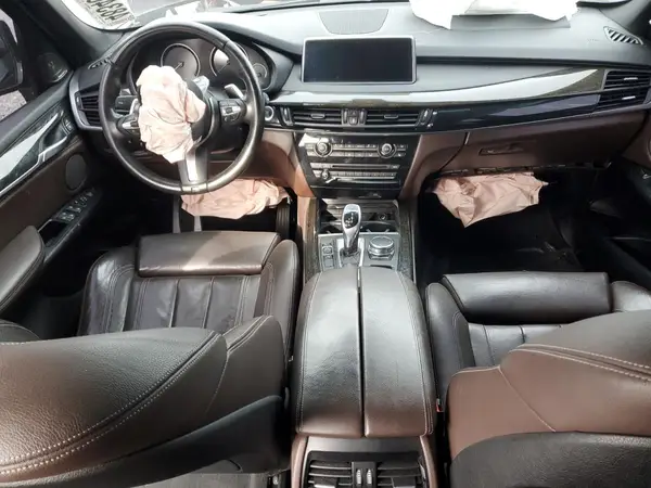 5UXKR2C57J0Z15655 2018 BMW X5 - Image 8
