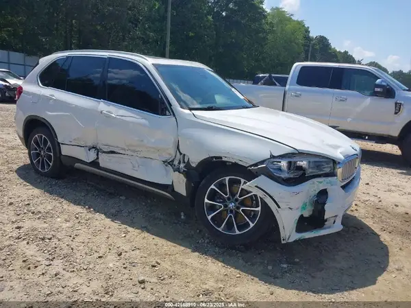 5UXKR2C57J0Z16742 2018 BMW X5 - Image 1