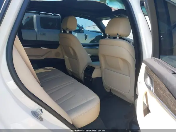 5UXKR2C57J0Z16742 2018 BMW X5 - Image 8